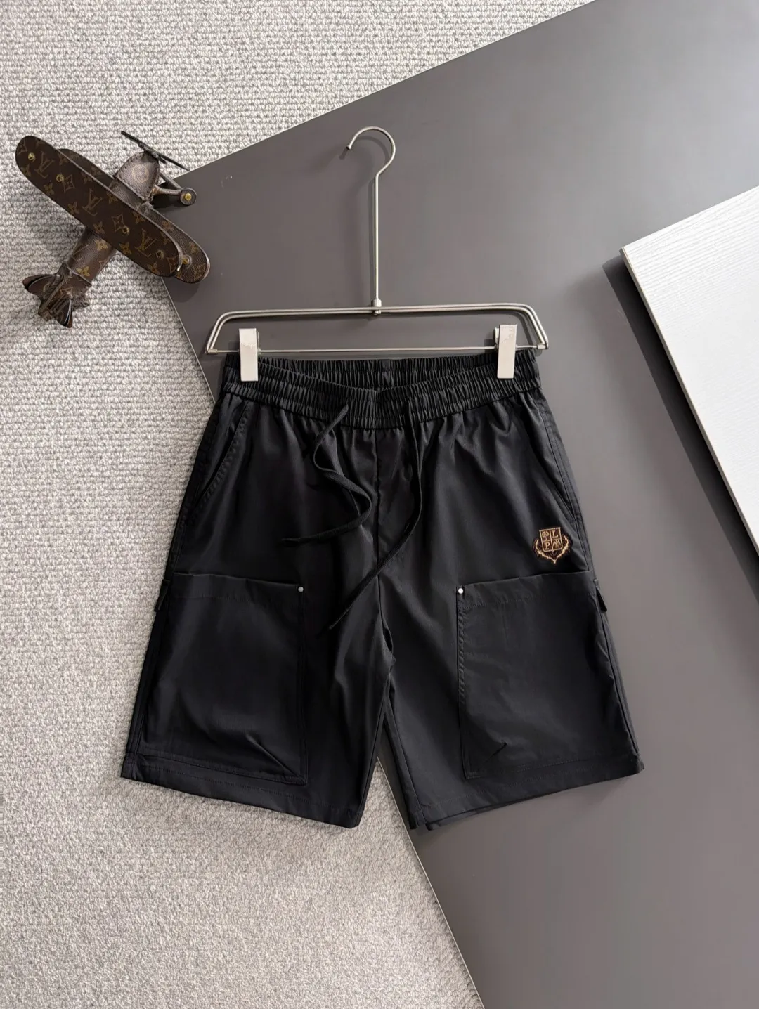 Next day shipping Premium goods LP 2036 Spring/Summer New Arrival elastic band casual shorts, counter-customized fabrics Breathable, high comfort, impeccable details, brand element design concept, reflecting high quality. It feels delicate and soft! It presents a casual cut and the upper body shape is great! Sizes:S-3XL